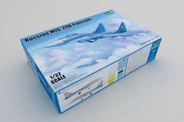 

Модель Trumpeter 1/32, модель в российском стиле, модель Fulcrum Type A (пластиковая модель), масштаб 03223
