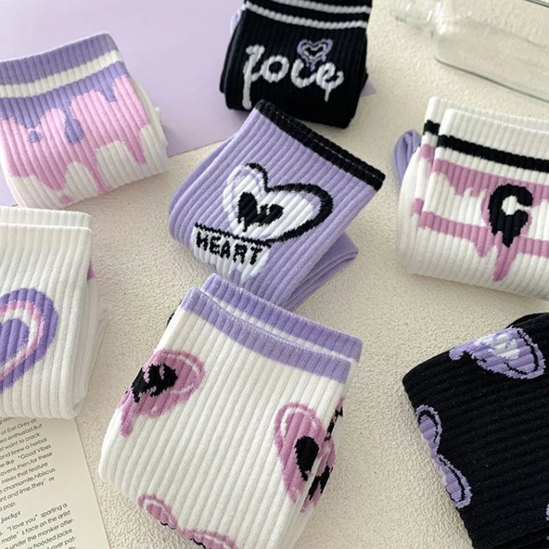 

Women Cotton Socks Purple Heart Print Middle Tube Sock American Hip Hop Socks Street Wear Skateboard Socks Sports Sock for Girls