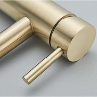 Matte Black ก๊อกน้ําห้องน้ําทองเหลืองดาดฟ้าติดตั้งน้ําร้อนเย็น TAP สําหรับอ่างล้างจานโมเดิร์นสั้นสูงการออกแบบทนทาน 5