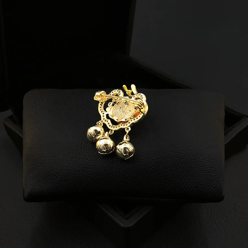 Lucky Pumpkin Brooch for Women Suit Neckline Corsage Luxury Clothing Bell Pin Elegant Accessories Jewelry Good Meaning Gift 5583