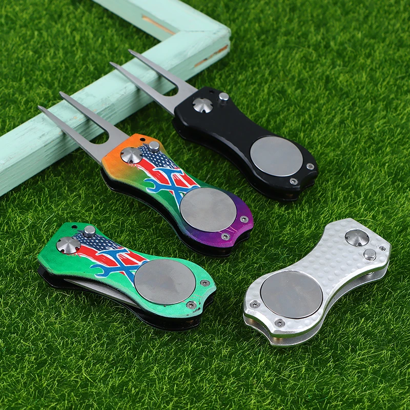 

1Pc Metal Foldable Golf Divot Tool With Pop-up Button And Magnetic Ball Marker Golf Ball Tool Pitch Groove Cleaner