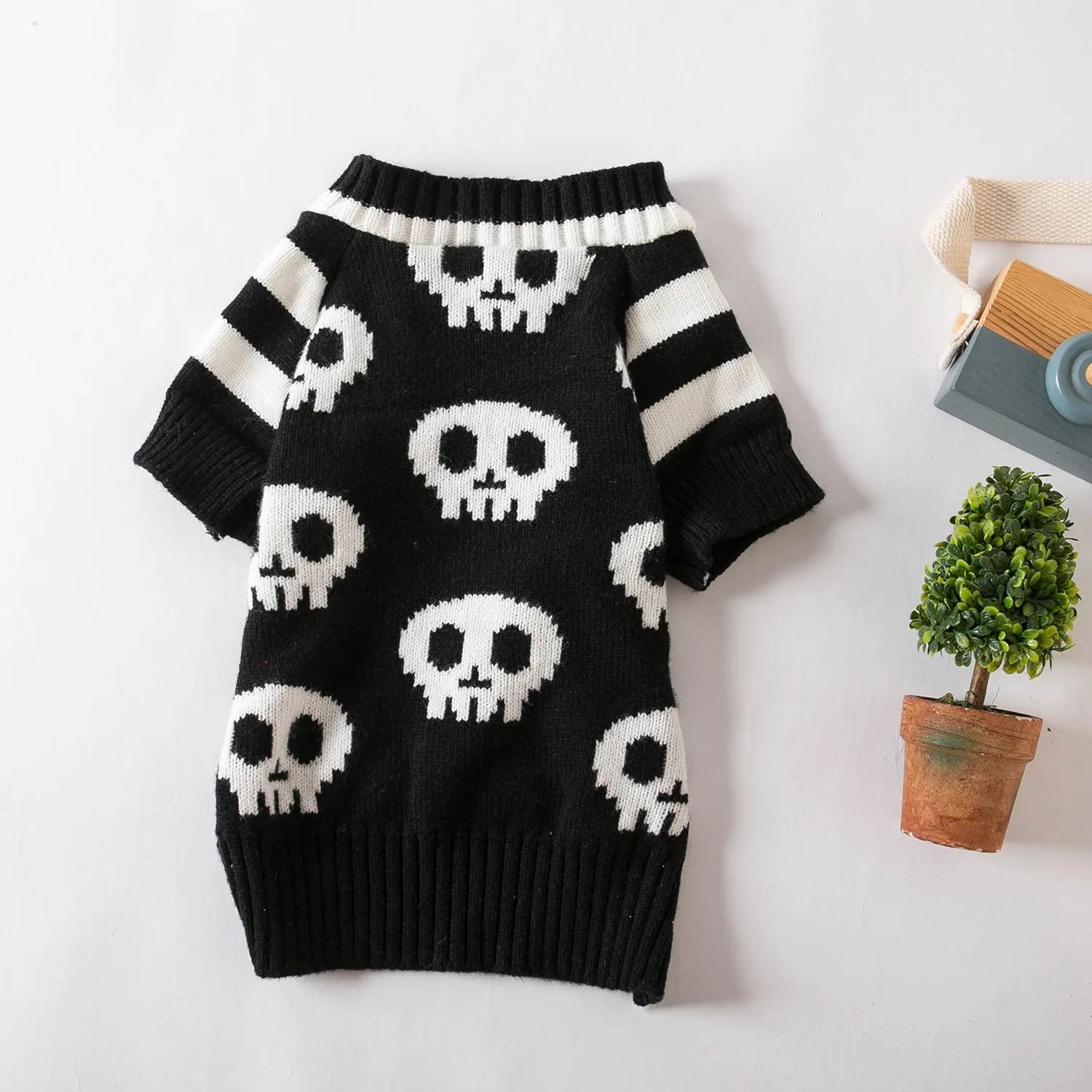 Pet Costume Knitted Sweater 2