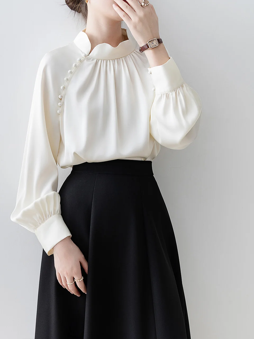 

New Chinese Style Casual Shirt 2024 Spring Temperament Commuter Beaded Stand Collar Loose Apricot Long Sleeve Blouse for Women