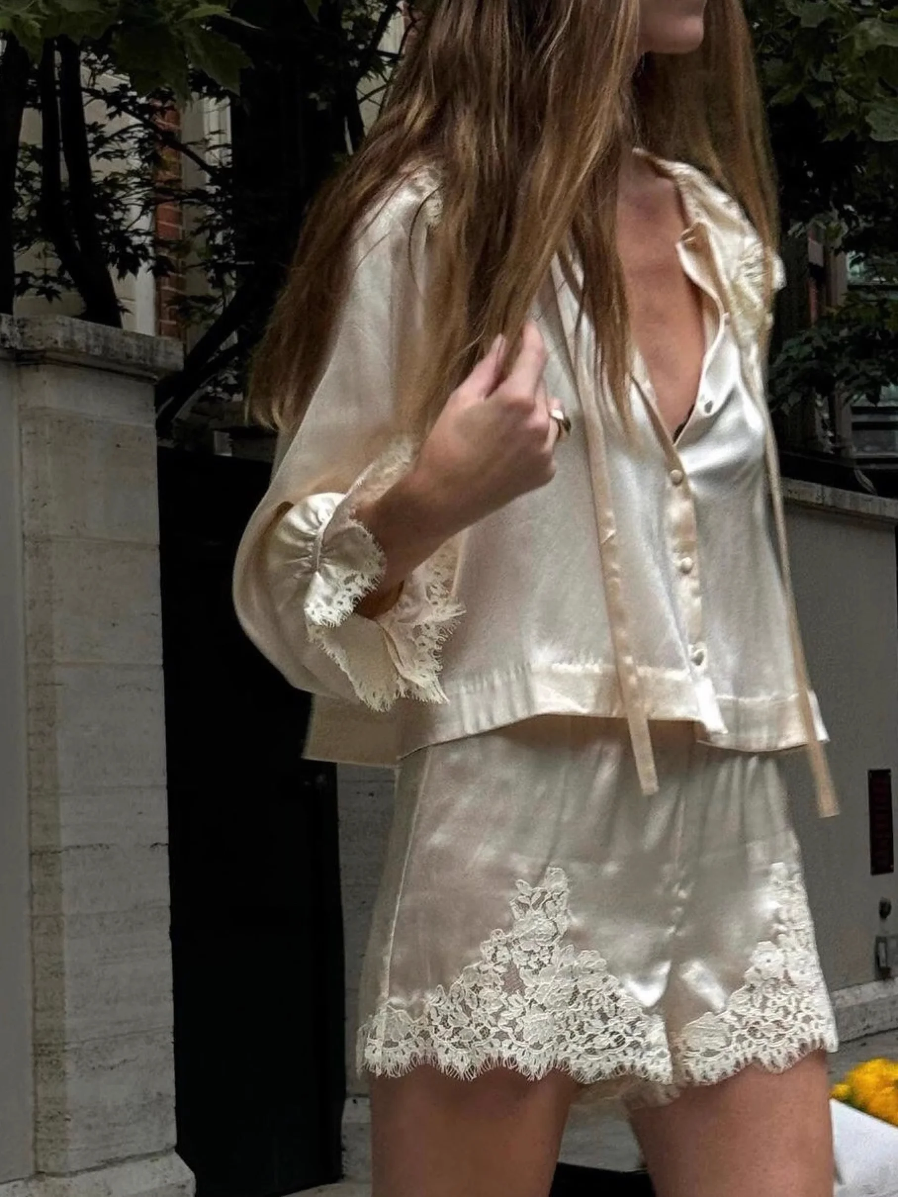 100% Silk Women's Satin Shorts Suit 2025 New Lace Stitching Peter Pan Collar Single Breasted Shirt or Elastic Waist 
