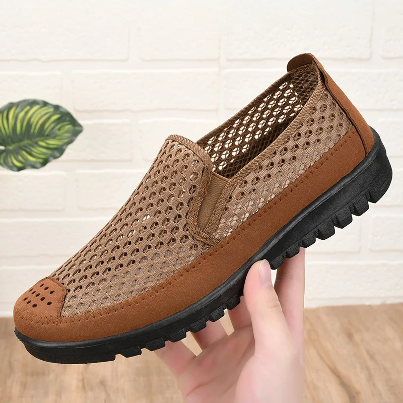 Summer Lightweight Men Shoes Mesh Breathable Male Casual Flats Shoes Slip on Men Loafers Non-Slip Work Shoes