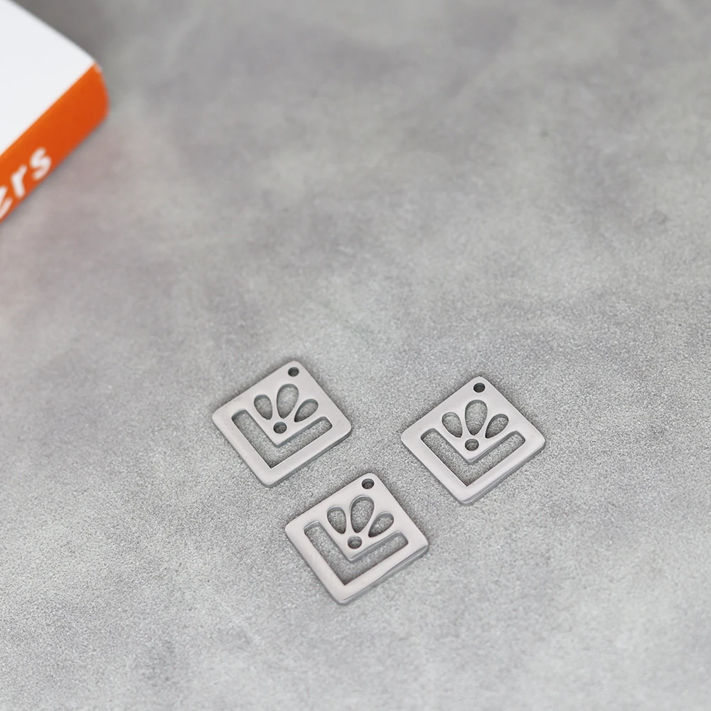 

3pcs/Lot Stainless Steel Geometric Square Hollow Pendant Accessories DIY For Fashion Jewelry Making