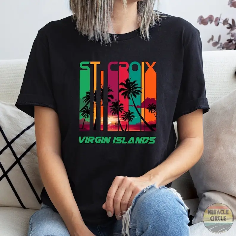Retro St Croix Girocollo T Shirt Vintage Virgin Islands Beach Rainbow Palm Trees Vacation Souvenir Mar Dei Caraibi