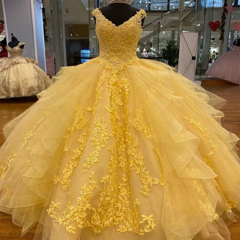 

Angelsbridep Princess V-Neck Yellow Ball Gown 15 Year Old Girl Dress For Young Quinceanera Dresses Appliques Evening Party Dress