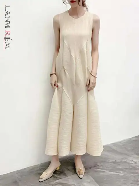LANMREM Sleeveless Pleated Lantern Dress For Women Solid Color Fold Style Maxi Dresses Ladies Elegant Clothing 2025 Summer TC089