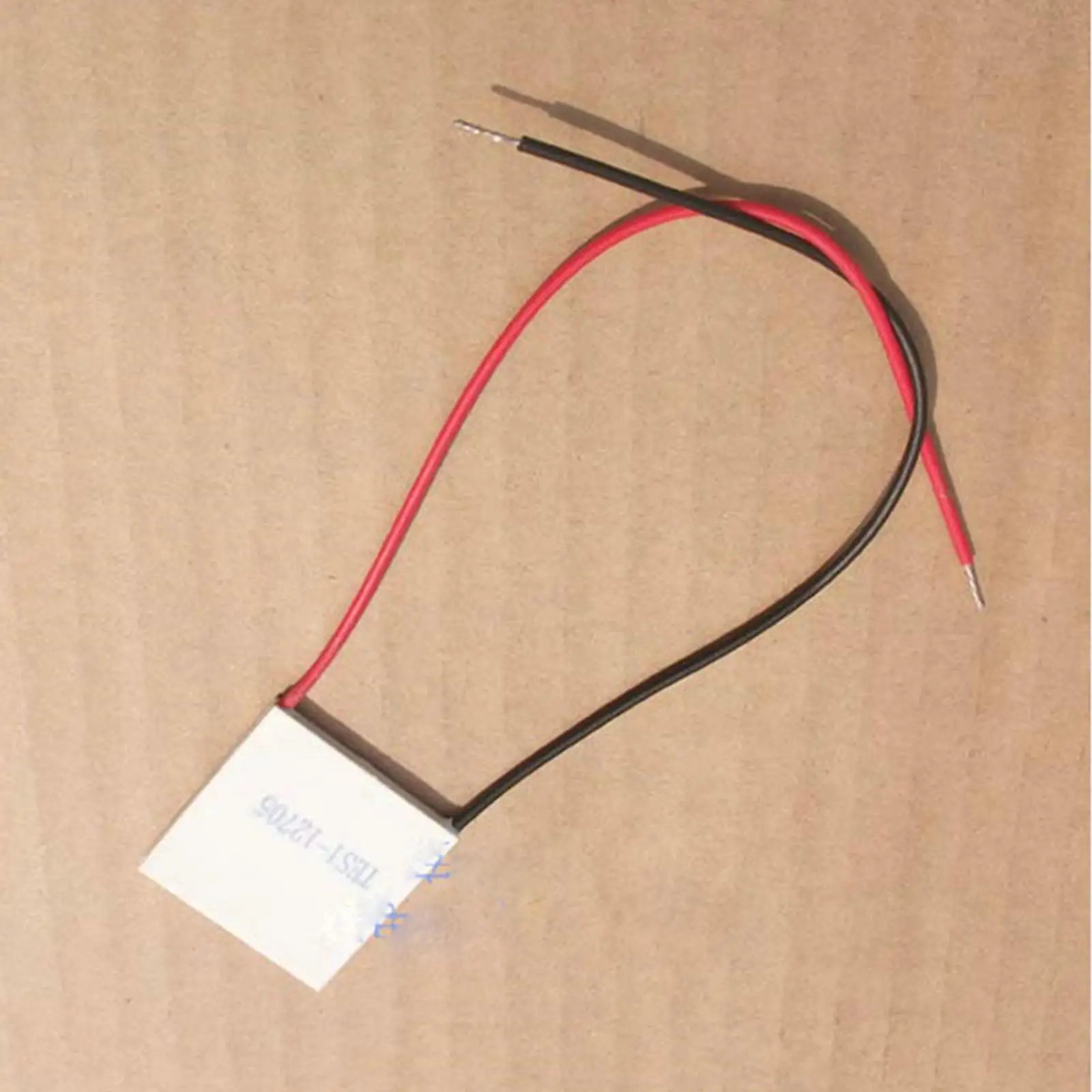 30x30x3.2mm 5A 15V 43W TES1-12705 Thermoelectric Cooler Peltier Heatsink
