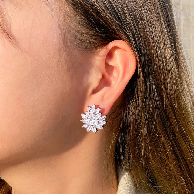 Pera Fashion Big Flower Charm Shiny Cubic Zirconia Non