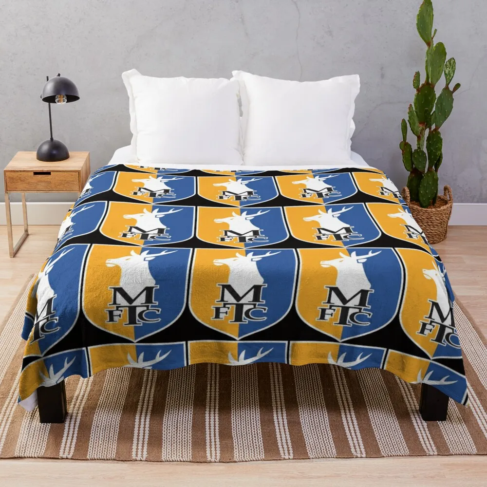 

Mansfield Town Badge Classic T-Shirt Throw Blanket Thermals For Travel For Baby Blankets Sofas Of Decoration Blankets