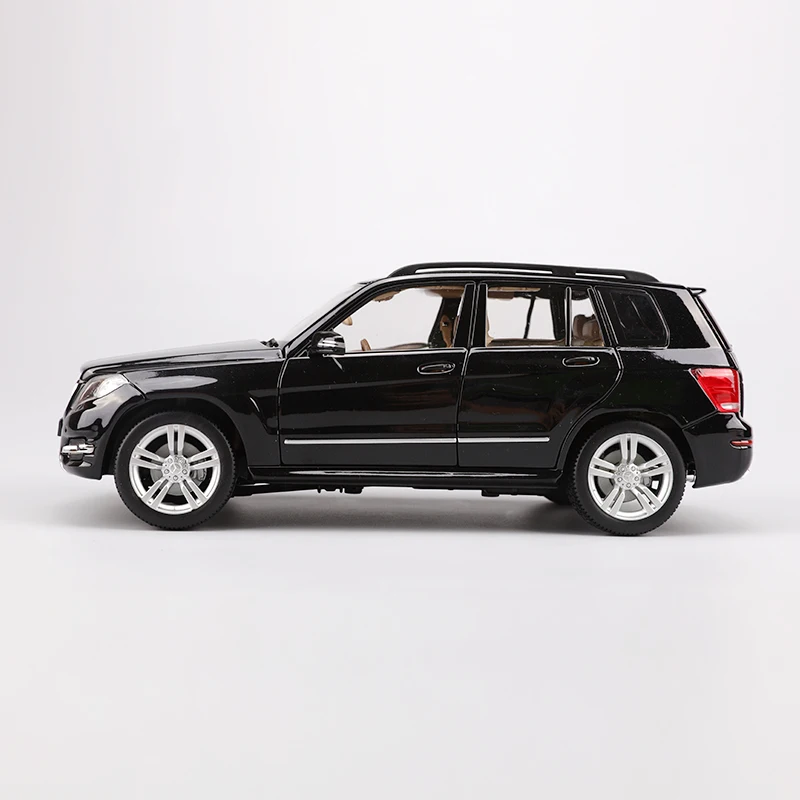 Maisto 1:18 Mercedes-benz Glk Class Suv Black Classic Car