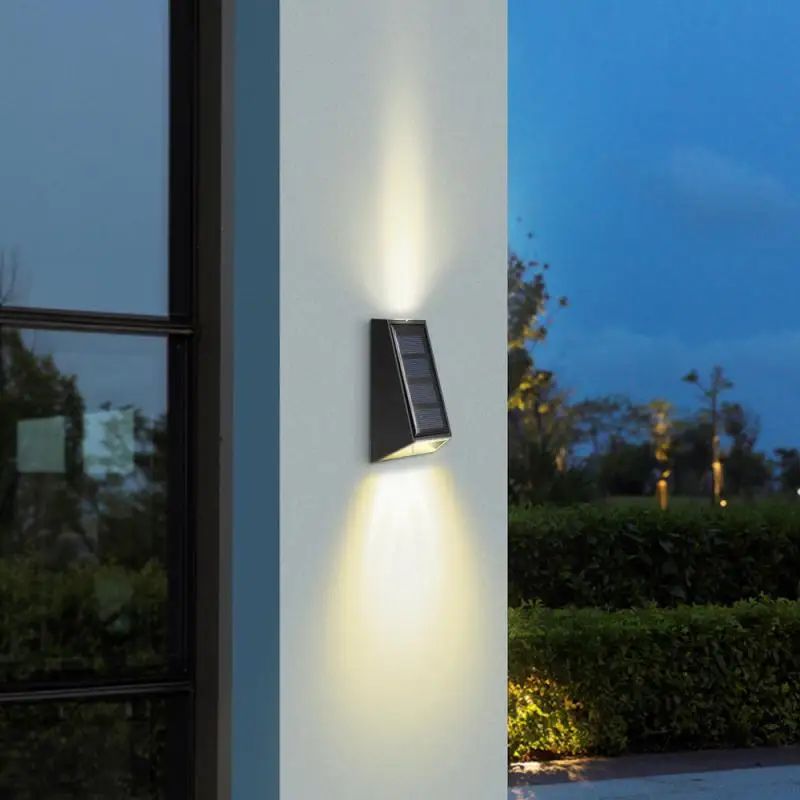 

Intelligent Light Control Outdoor Wall Light Simple And Easy To Install Wall Lamp Solar Charging Solid Body Decorative Lights