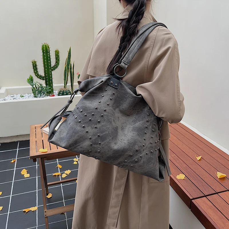 PU Leather Metal Stud Handbag Solid Color Retro Shoulder Bag Large Capacity Stylish Armpit Bag Travel Commute Handbag