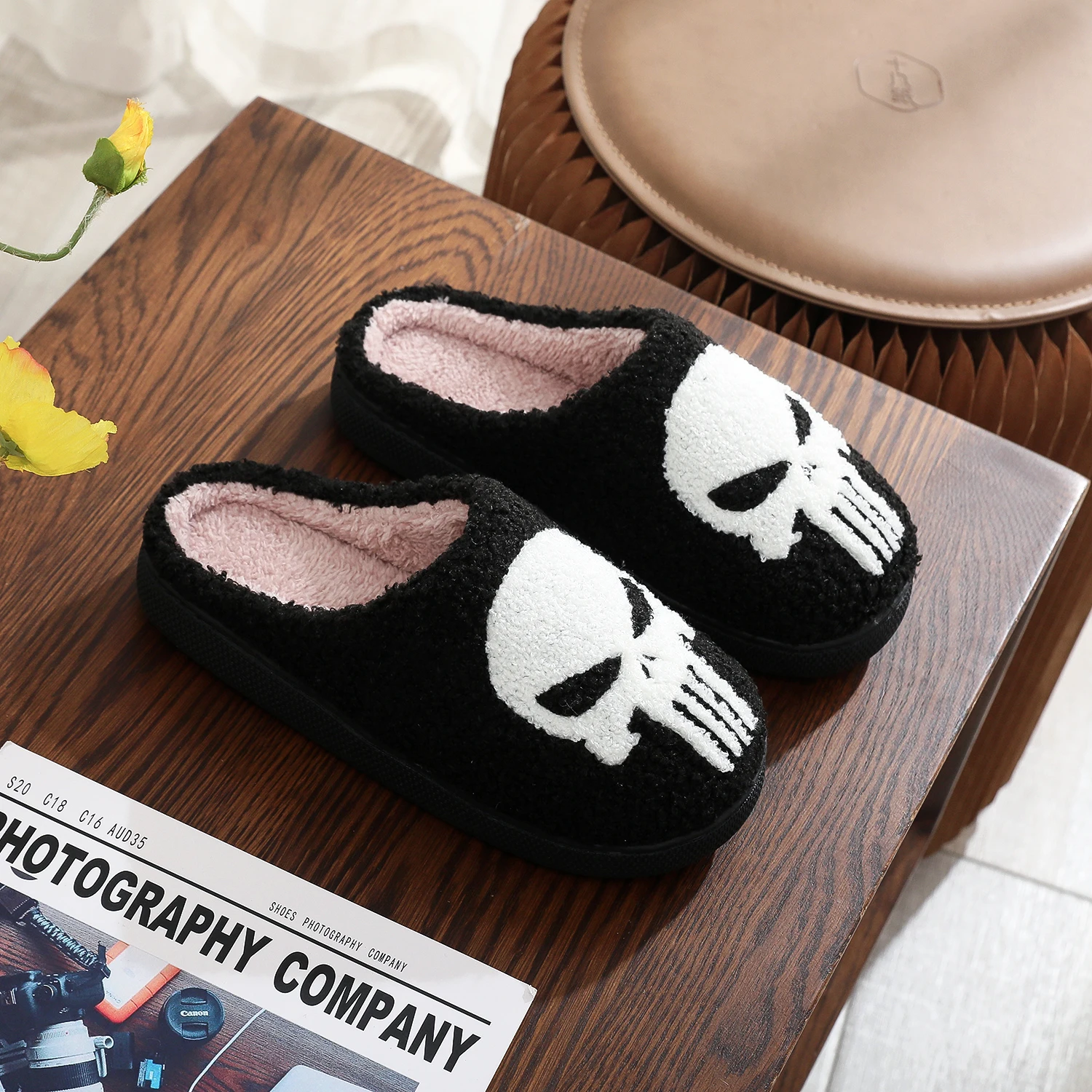 Punisher Skull Pattern fashion Embroidery stuffed Home Platform Cozy Fur Cotton Slippers Personality Warm Non-slip Indoor Slippers Men Women Can Wear Halloween Christmas Gift 2