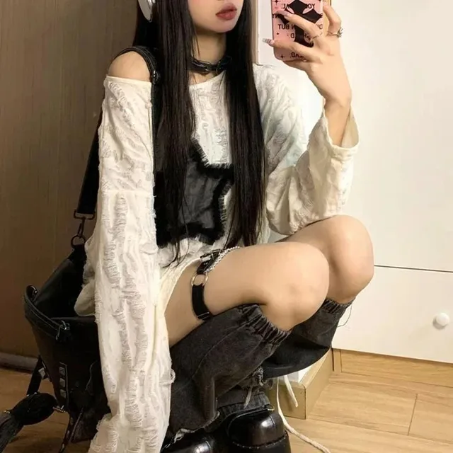 Y2K Hole Star Print T-Shirt Women Fashion Streetwear Off Shoulder Tops Summer Oversized Kpop Long Sleeve Loose Tees Ladies New 6