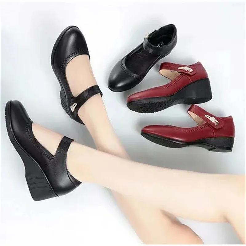 Zapatos De Mujer 여성용 귀여운 컴포트 버클 스트랩, 블랙 특허 가죽, 높이 증가 신발, 레이디 쿨 와인 레드 힐, E818