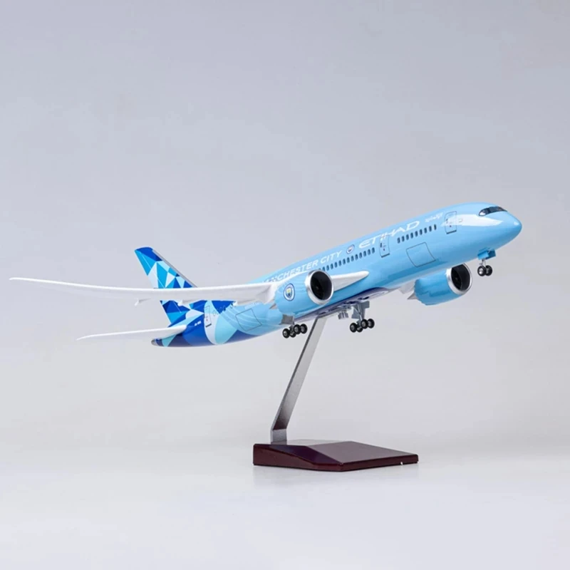 マンチェスターシティーBoeing787/エティハド航空機 Amazon.co.jp: 航空機 エティハド航空ボーイング 787
