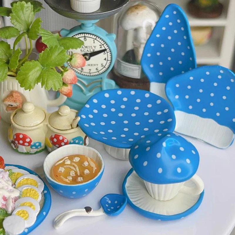 Accesorios Miniaturas En Porcelana Fria Para Casas De MuÃ±ecas