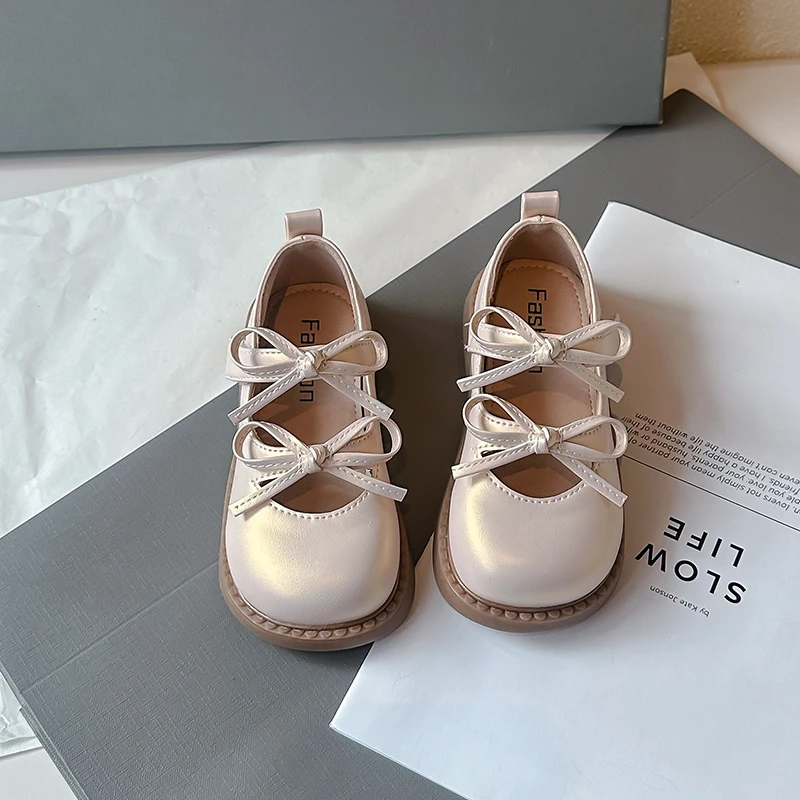 New Girls Princess Leather Shoes Sweet Bowknot Children's Flats Fashion Hollow-out Versatile Kids Causal Shoes Beige Pink
