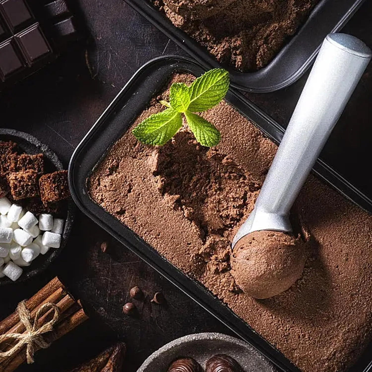 Nonstick Anti-Freeze Ice Cream Scoop Spoon One Piece Aluminum Design Ice Cream Scooper Kitchen Accessories Supplies 1.5 Ounces