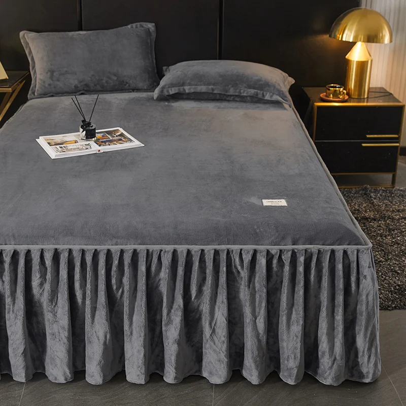 Description Picture 4 of itemSolid Color Bed Skirt Velvet Bed Cover for Winter Skin-friendly Mattress Protectors roupa de cama Home Bedspread (No Pillowcase)