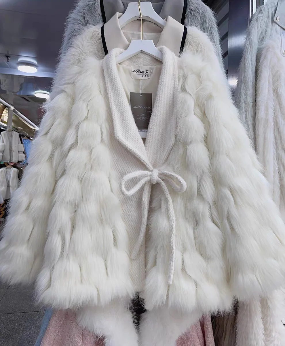 Heavy Industry Rhinestone Temperament Imitation Fox Fur Fur Coat Women 2023 Winter Fashion V-neck Young Plush Coat Female