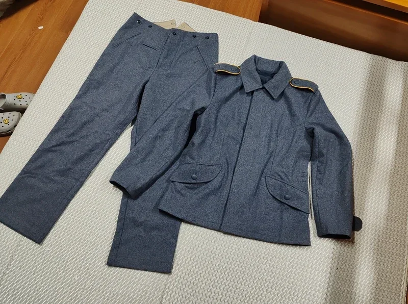 REPRODUCTION COSPLAY GERMAN LUFTWAFFE BLUE WOOL TUNIC & TROUSERS SUIT
