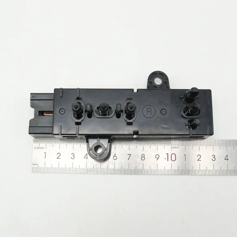 per C e ML Seggiolino Auto Pulsante di Regolazione Coperchio