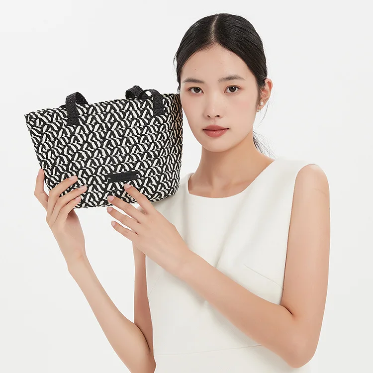 

Black and white with handbag spring and summer casual bag
