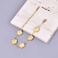 S15 New fashionable five-flower stainless steel bracelet, lucky five-leaf flower color-plated jewelry for ladies wholesale - Image 3