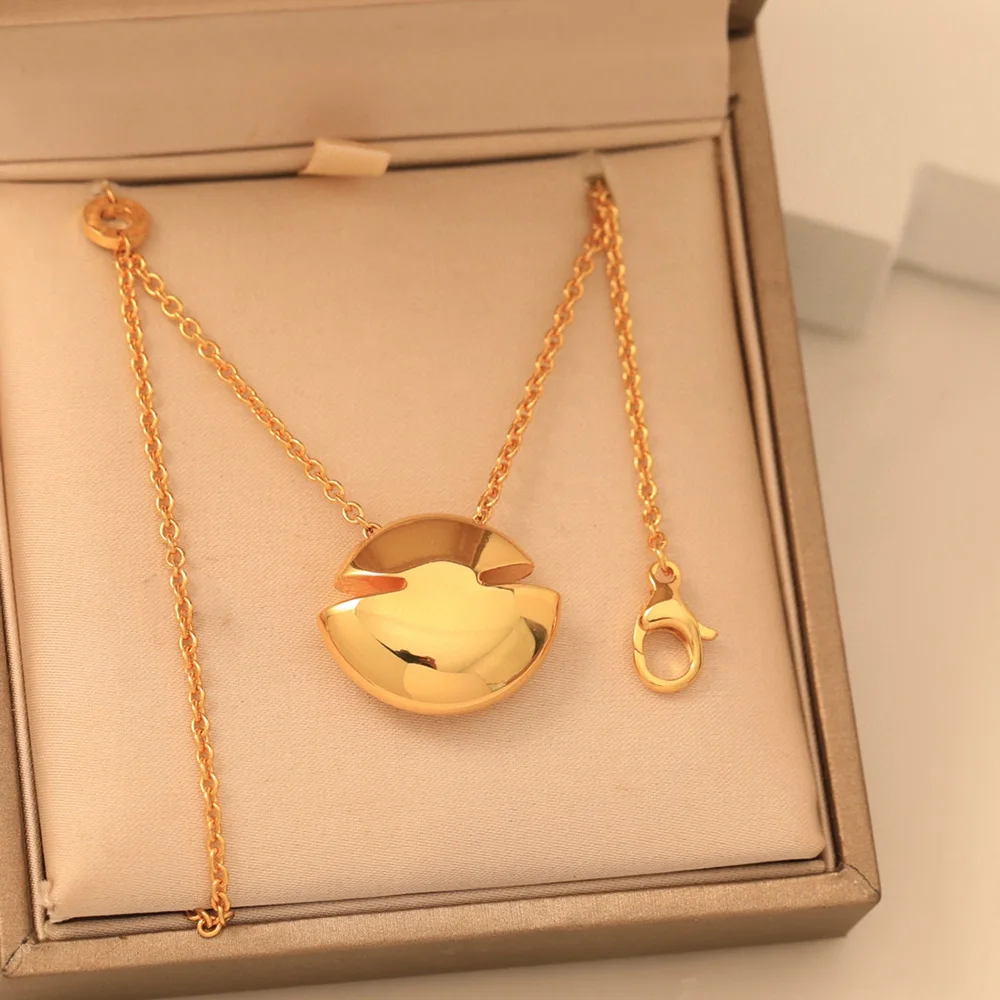 

High quality Circular Necklace Minimalist Women's Accessories Fashionable And Exquisite Pigeon Egg party Cool Classics