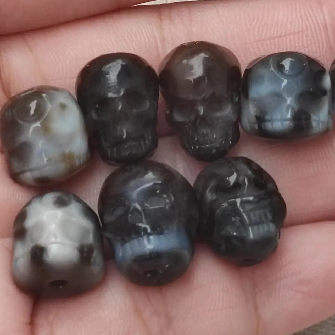 

5pcs/lot high-grade agate dzi bead modified with carved skull with beads natural necklace Bracelet jewelry accessories fierce