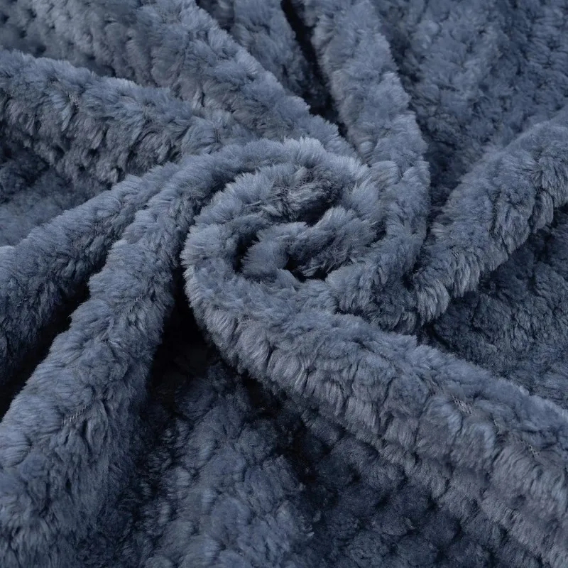 Cozy Fleece Pet Blanket - Ultra-Soft Plush Throw