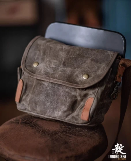 AETOO Retro Ölwachs wasserdichte Canvas Messenger Bag, Amei Kaki Distressed Workwear Single-Shoulder-Tasche, Pendler-Umhängetasche – Detail 19