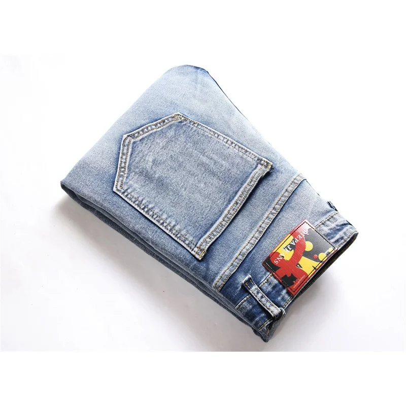 Рисунок 3 - Джинсы мужские облегающие в стиле пэчворк