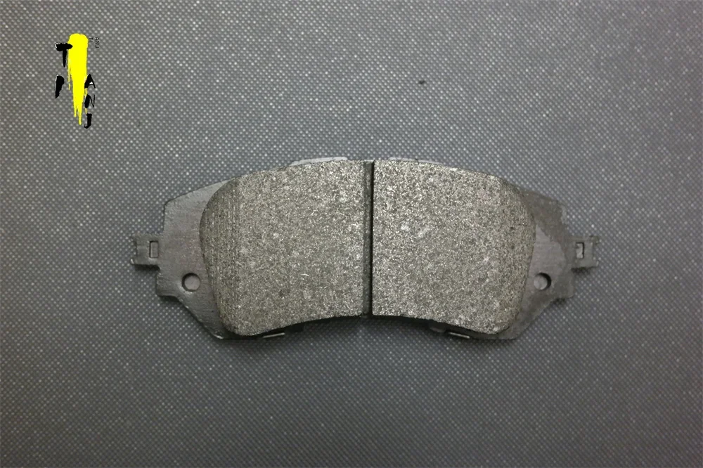 OE 04465-09020 high quality Auto parts Ceramic Front Brake Pads For Toyota Yaris 1.3L 2014 VIOS 1.5L 2013- Front