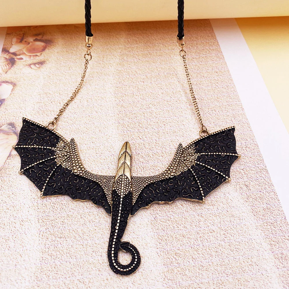 Amulet Fashionable Rock Pterosaur Ancient Gold Alloy Pendant Miss Necklaces Decorative Dragon For Women Chain Gothic