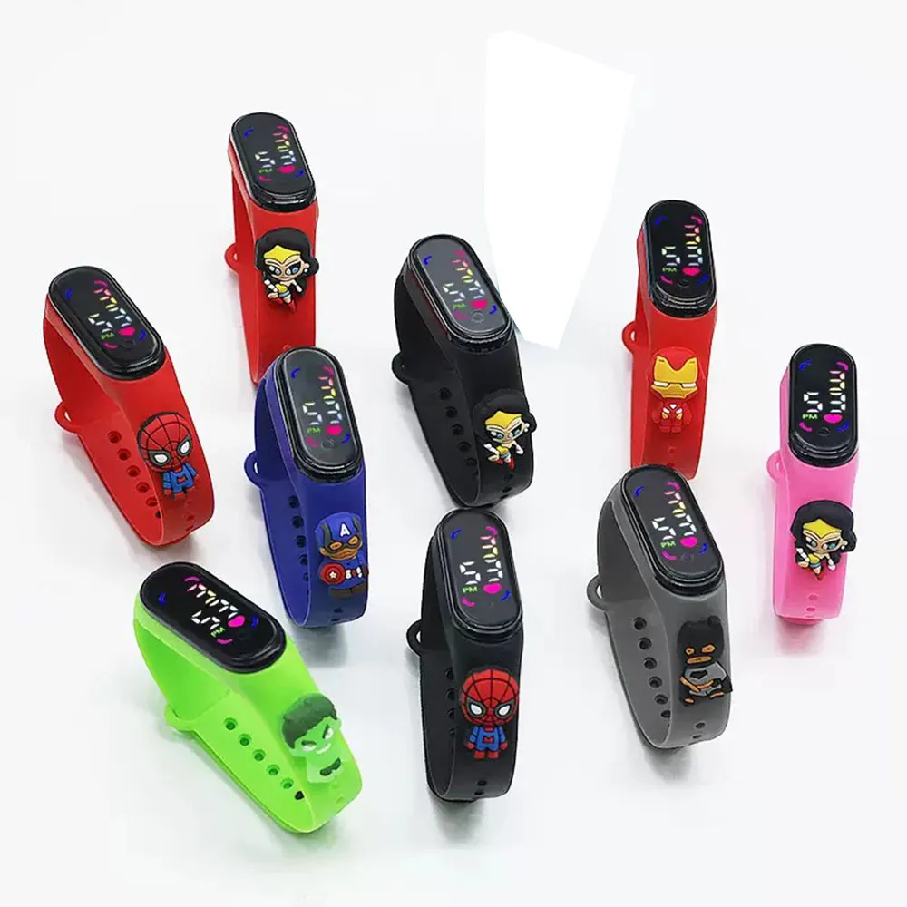 Montre enfant étanche fille garçon à bracelet électronique LED tactile design Mickey Mouse ou Spiderman