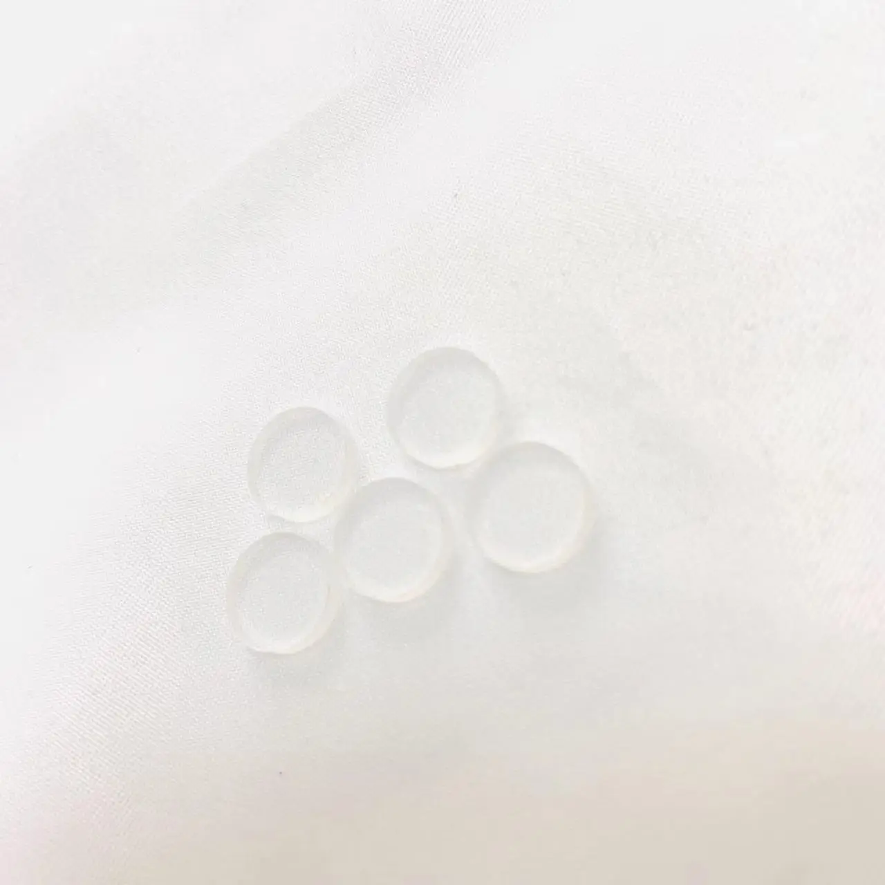 100개 총 크기 직경 20mm 및 두께 2mm UVC 180nm에서 2500nm까지 통과 JGS1 소재 소독용 석영 유리