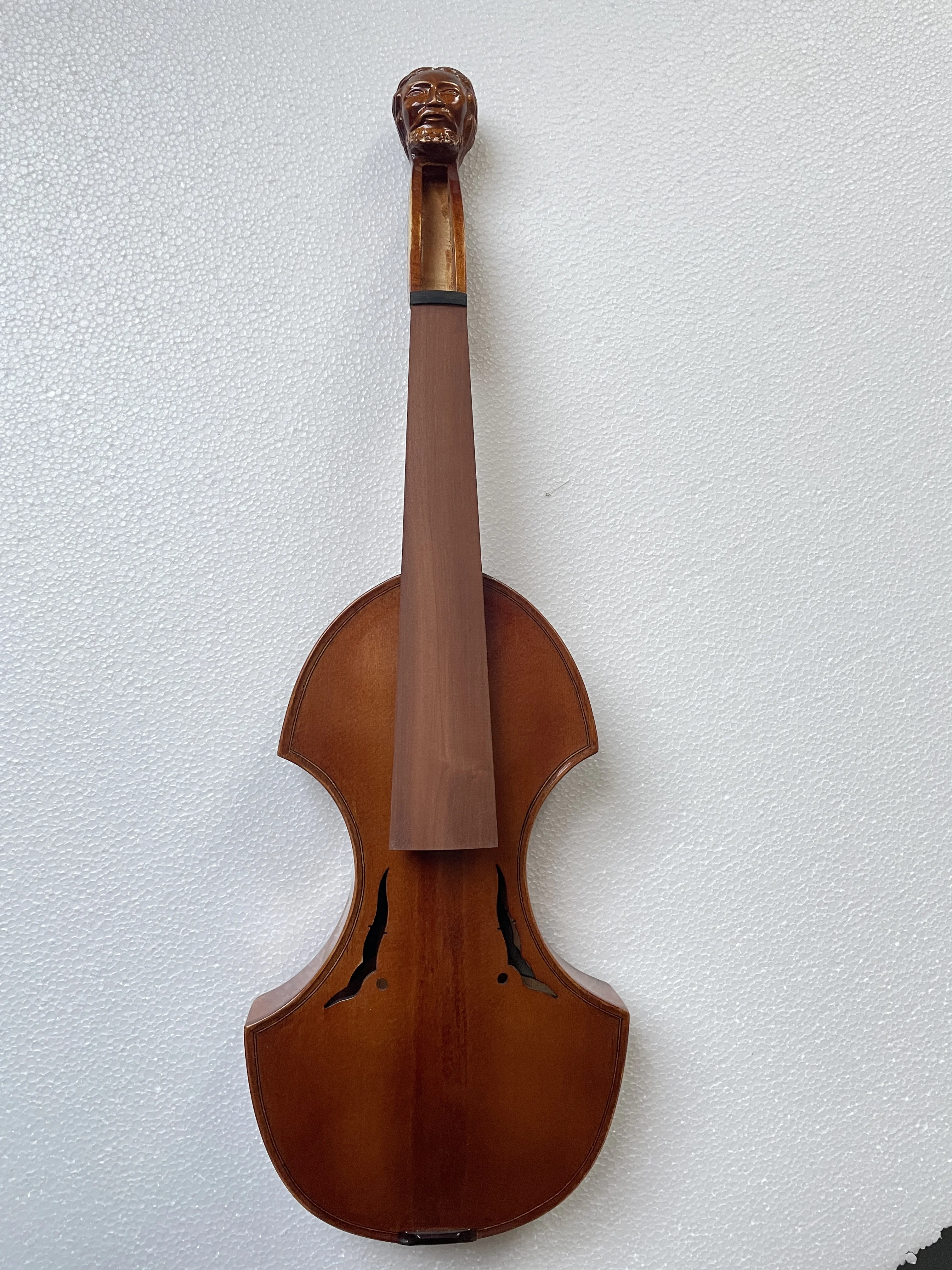 

Alien violin, full size, rare flower shape, spruce board, whole maple backboard, ebony fingerboard, high quality, 4/4 with all a