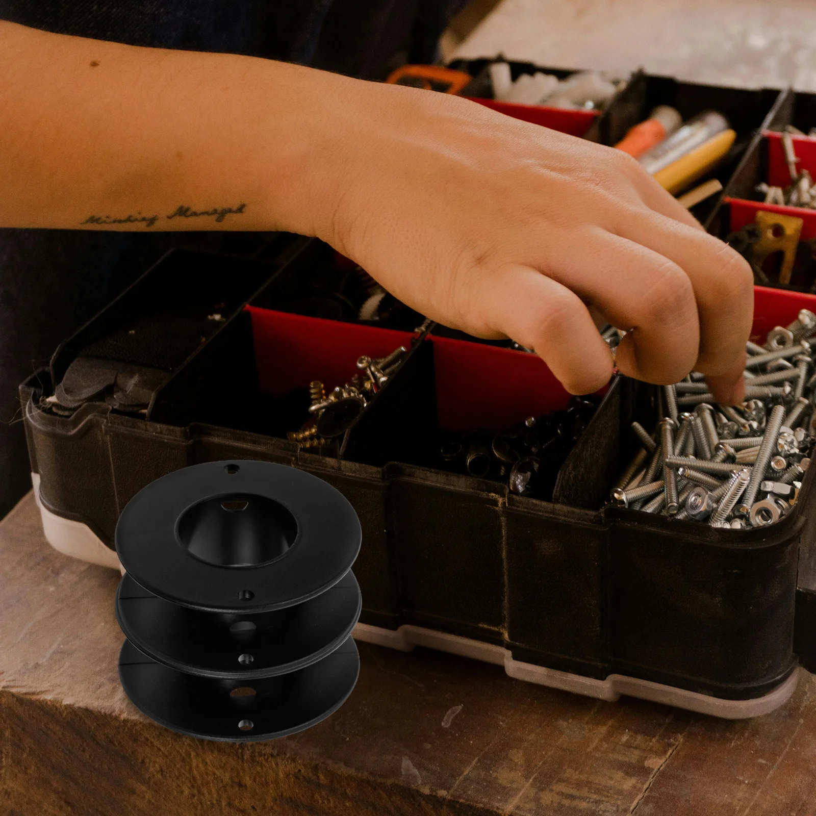 12Pcs Bobbins for Sewing Machine Portable Durable Plastic Thread Accessories Clear Wear-Resistant Empty Spools Compact