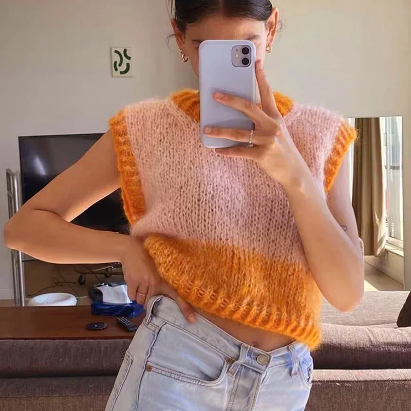 

Hand-knitted Pink Orange Round Neck Loose Stitching Color Matching Sweater Vest Ladies Fall 2024 New Versatile Sleeveless Vest