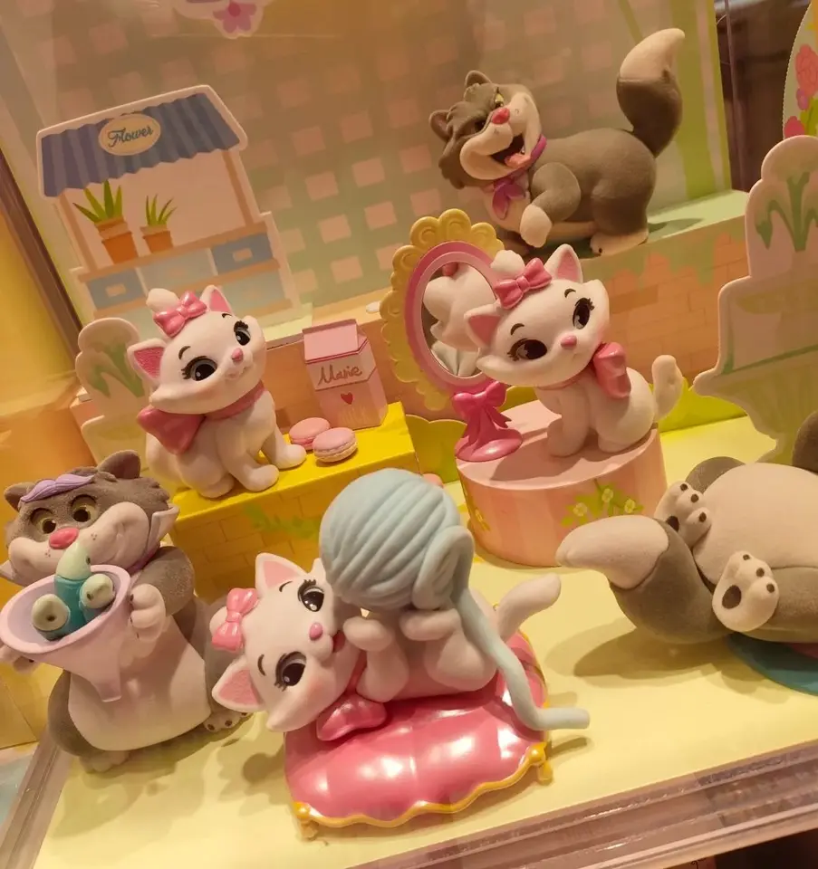 ディズニールシファーマリー猫フィギュアふわふわ猫版置物アニメ植毛