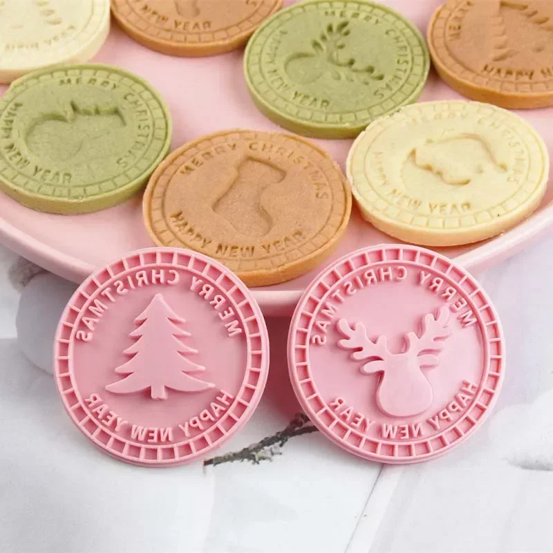 

3D Christmas Cookie Cutters Biscuit Mold Santa Snowman Bakeware Tree Elk Cookie Mould Stamp Xmas New Year Party Baking Tools