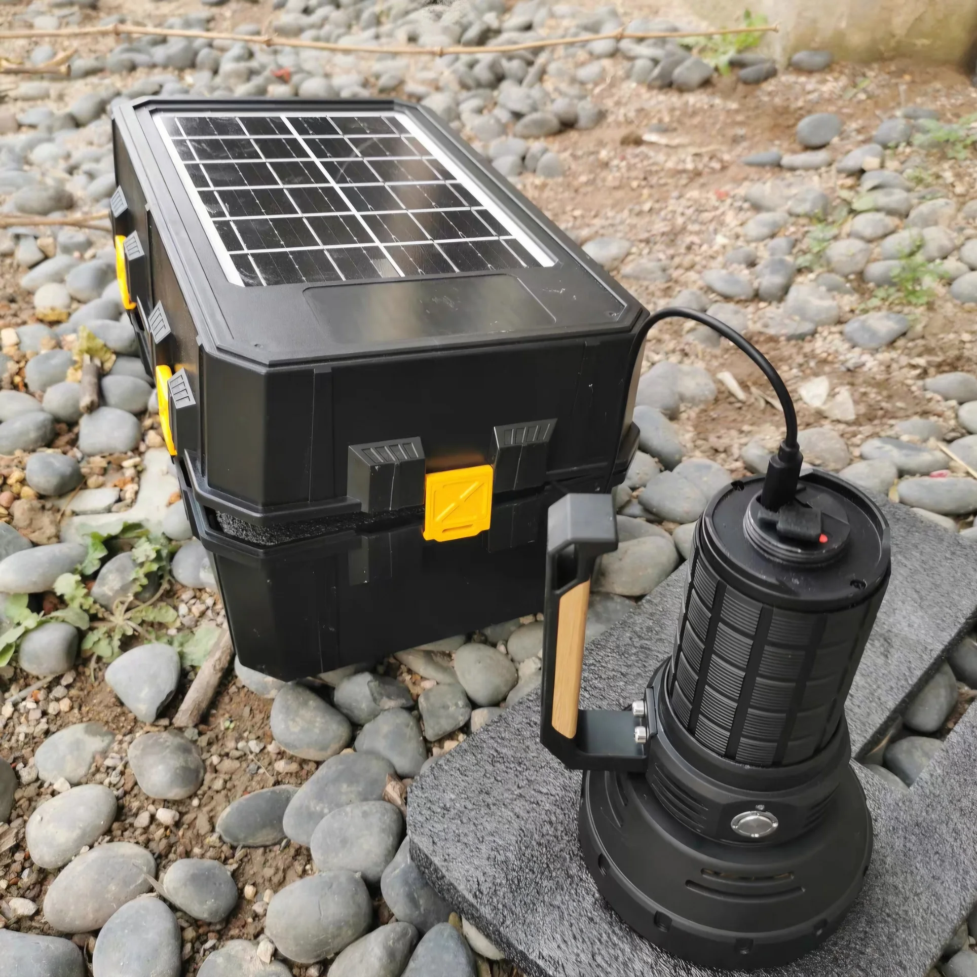 Rechargeable Aluminum Alloy Tactical Flashlight for Hiking Camping