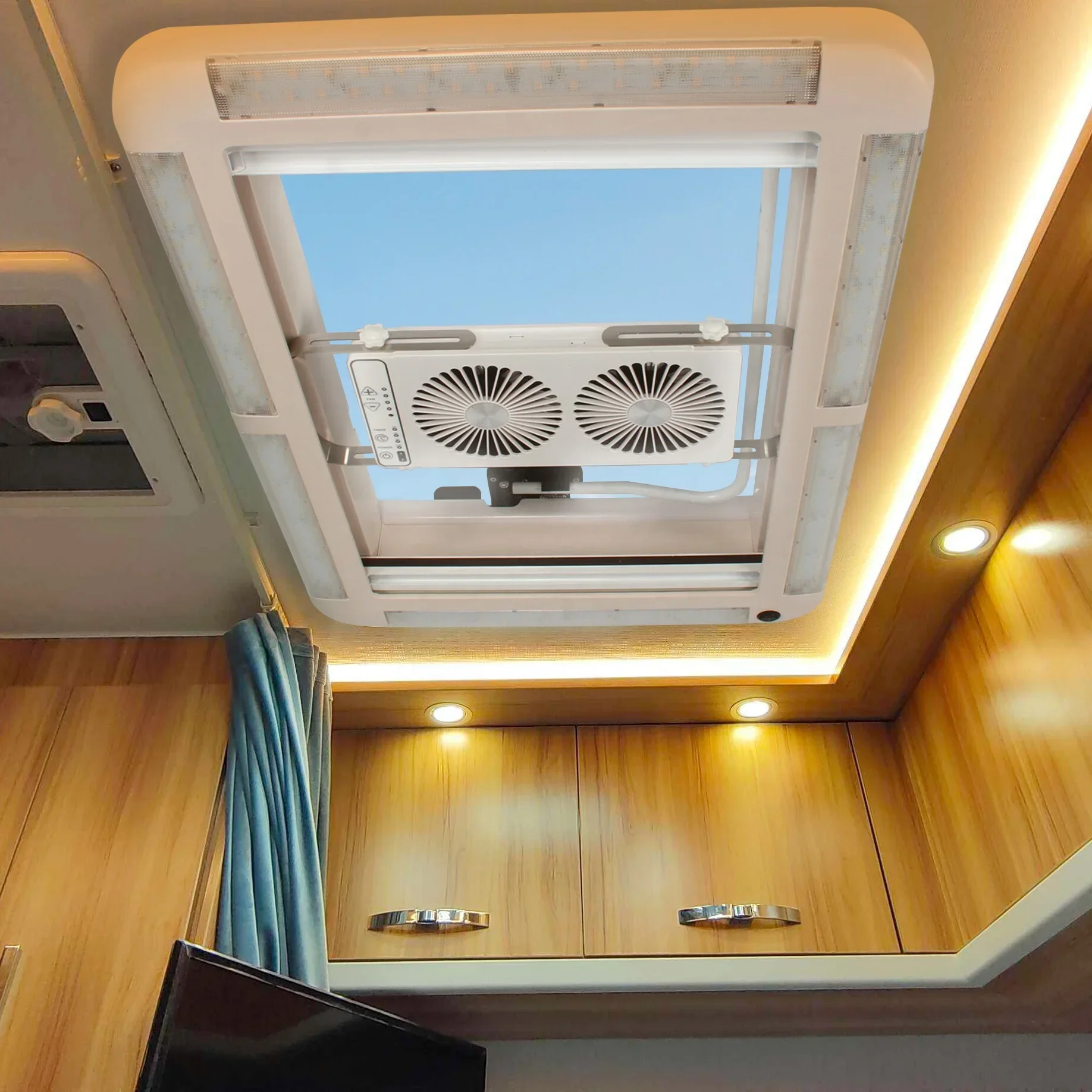 Hot Sale RV 12V Silent Movable Portable Fan Ventilation and Easy To Carry Window Exhaust Fan Caravan RV Parts Accessories
