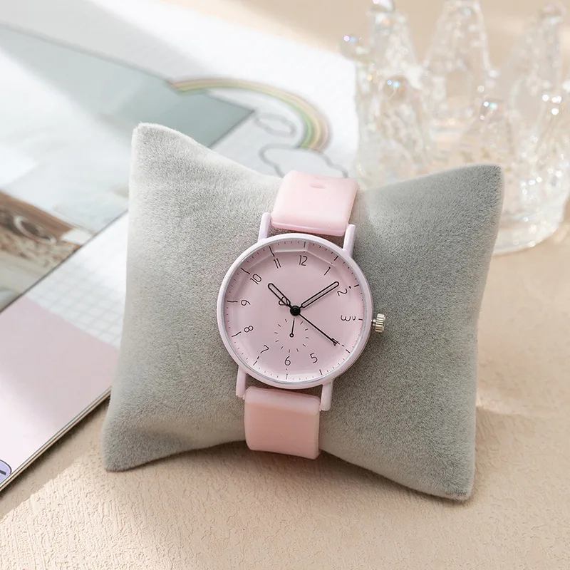 

New Small Fresh Student Watch Female Candy-colored Monocular Digital Scale Shi Ying Silicone Ladies Watch