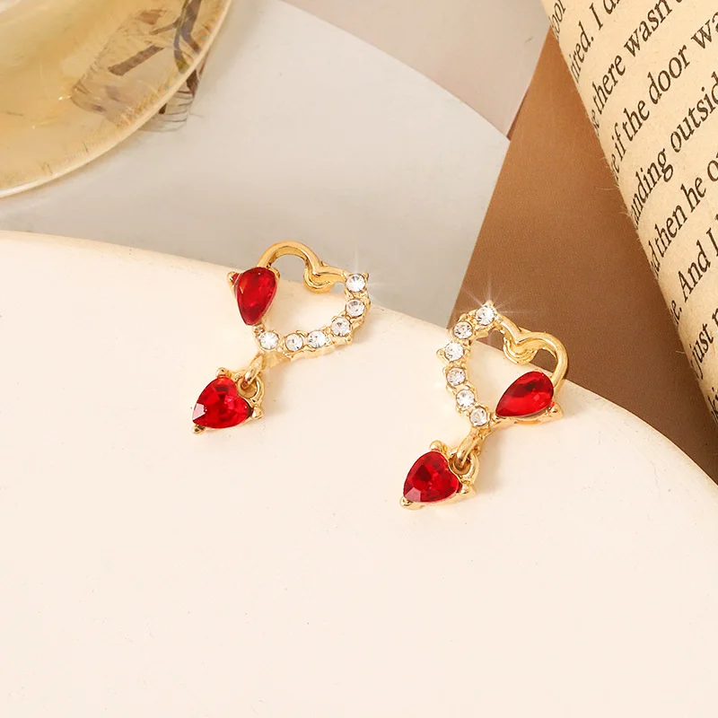 1Pair Fashionable Sweet Temperament Heart Studded Earrings For Women Girls Versatile Refreshing Earrings Wedding Jewelry Gifts